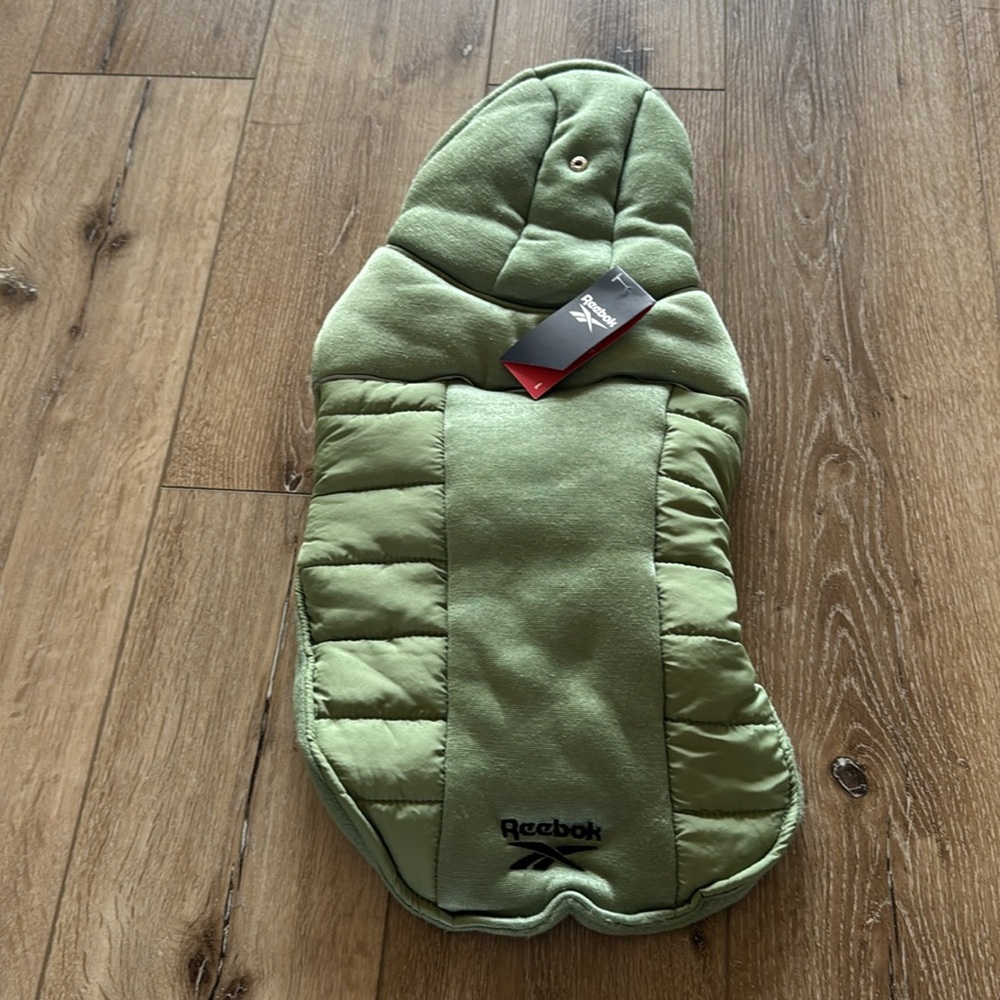 NWT Reebok Reflective Dog Jacket - Picture 2 of 5